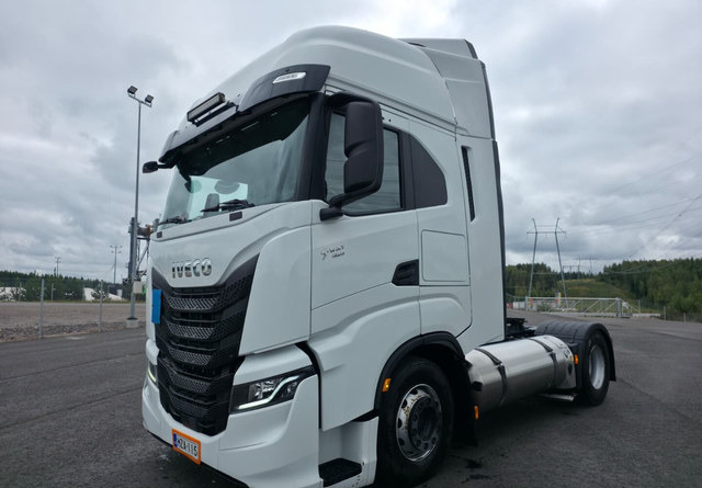 IvecoS-Way 460 4x2 LNG / LBG - Cap tractor: Foto 1 IvecoS-Way 460 4x2 LNG / LBG - Cap tractor: Foto 1