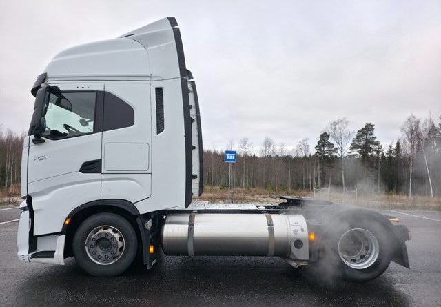 IvecoS-Way 460 4x2 LNG / LBG - Cap tractor: Foto 2 IvecoS-Way 460 4x2 LNG / LBG - Cap tractor: Foto 2