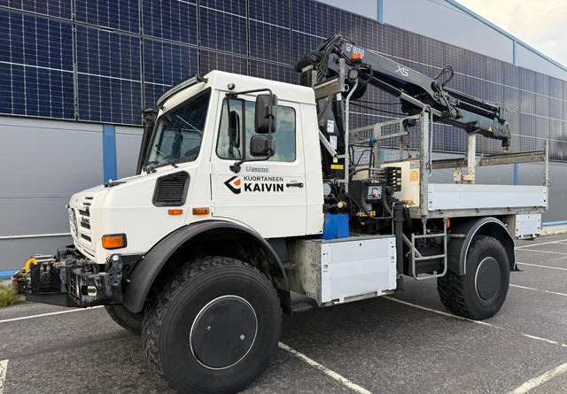 Mercedes-BenzUnimog U5000 + Hiab 099 E-4 - Camion platformă, Camion cu macara: Foto 1 Mercedes-BenzUnimog U5000 + Hiab 099 E-4 - Camion platformă, Camion cu macara: Foto 1