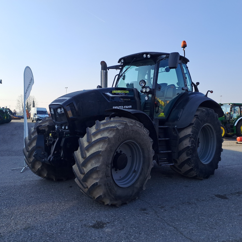DEUTZ-FAHR 7250 TTV WARRIOR - Tractor agricol: Foto 1 DEUTZ-FAHR 7250 TTV WARRIOR - Tractor agricol: Foto 1
