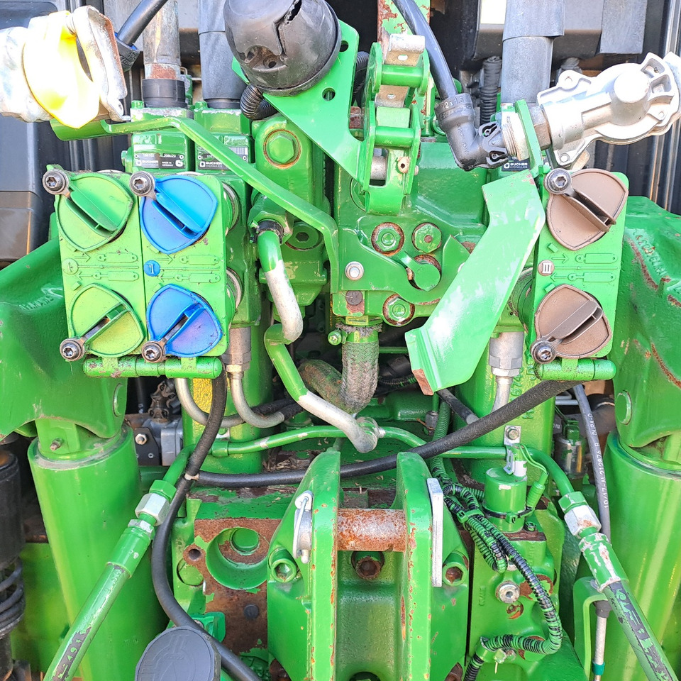 JOHN DEERE 6120 m - Tractor agricol: Foto 5 JOHN DEERE 6120 m - Tractor agricol: Foto 5