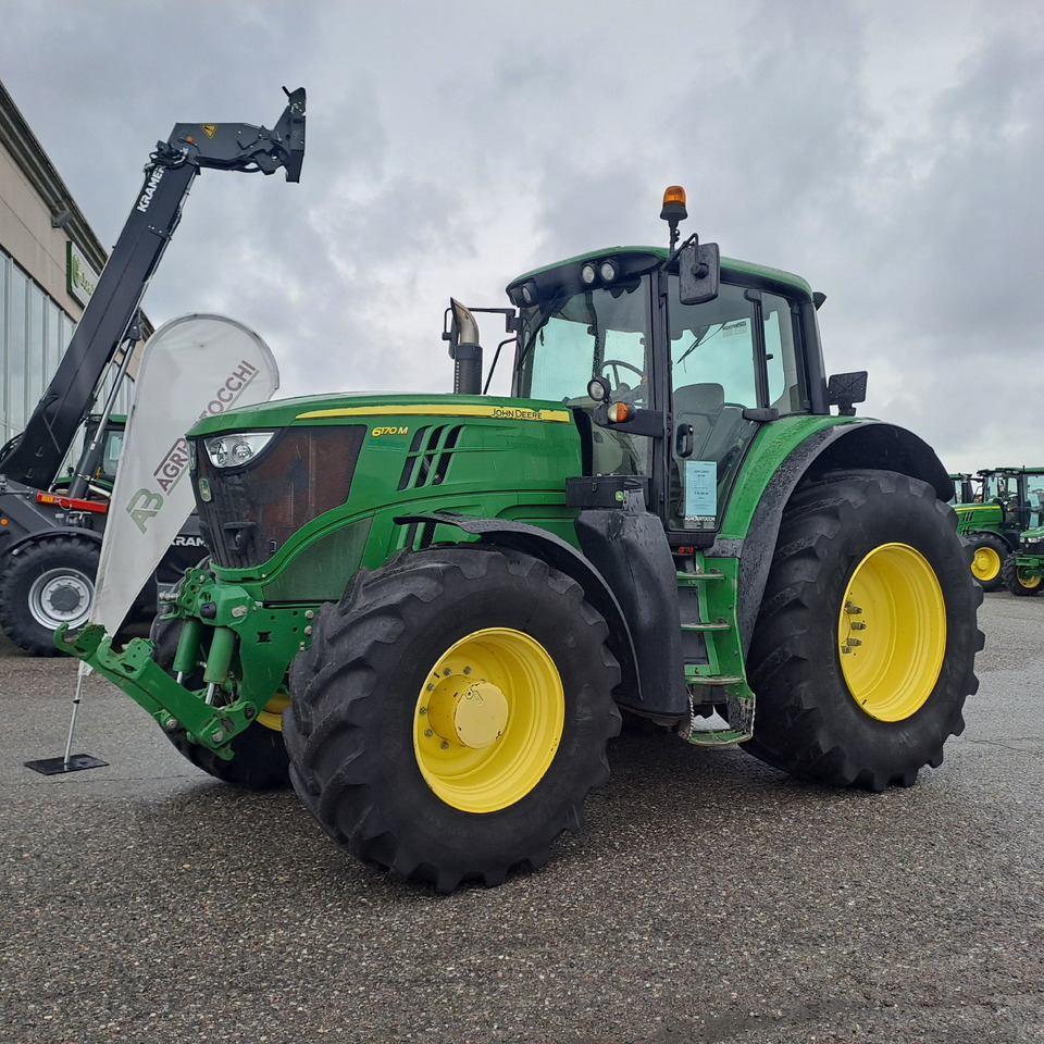 JOHN DEERE 6170 M - Tractor agricol: Foto 1 JOHN DEERE 6170 M - Tractor agricol: Foto 1