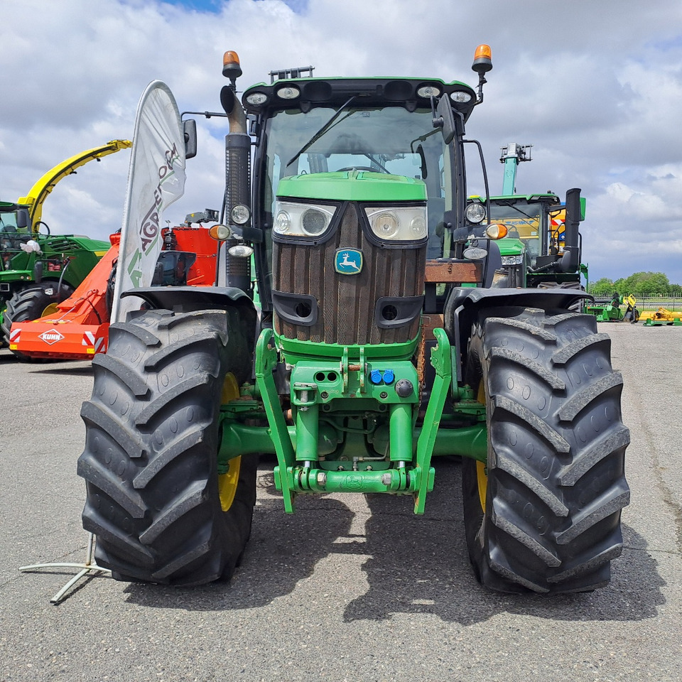 JOHN DEERE 6210R - Tractor agricol: Foto 3 JOHN DEERE 6210R - Tractor agricol: Foto 3