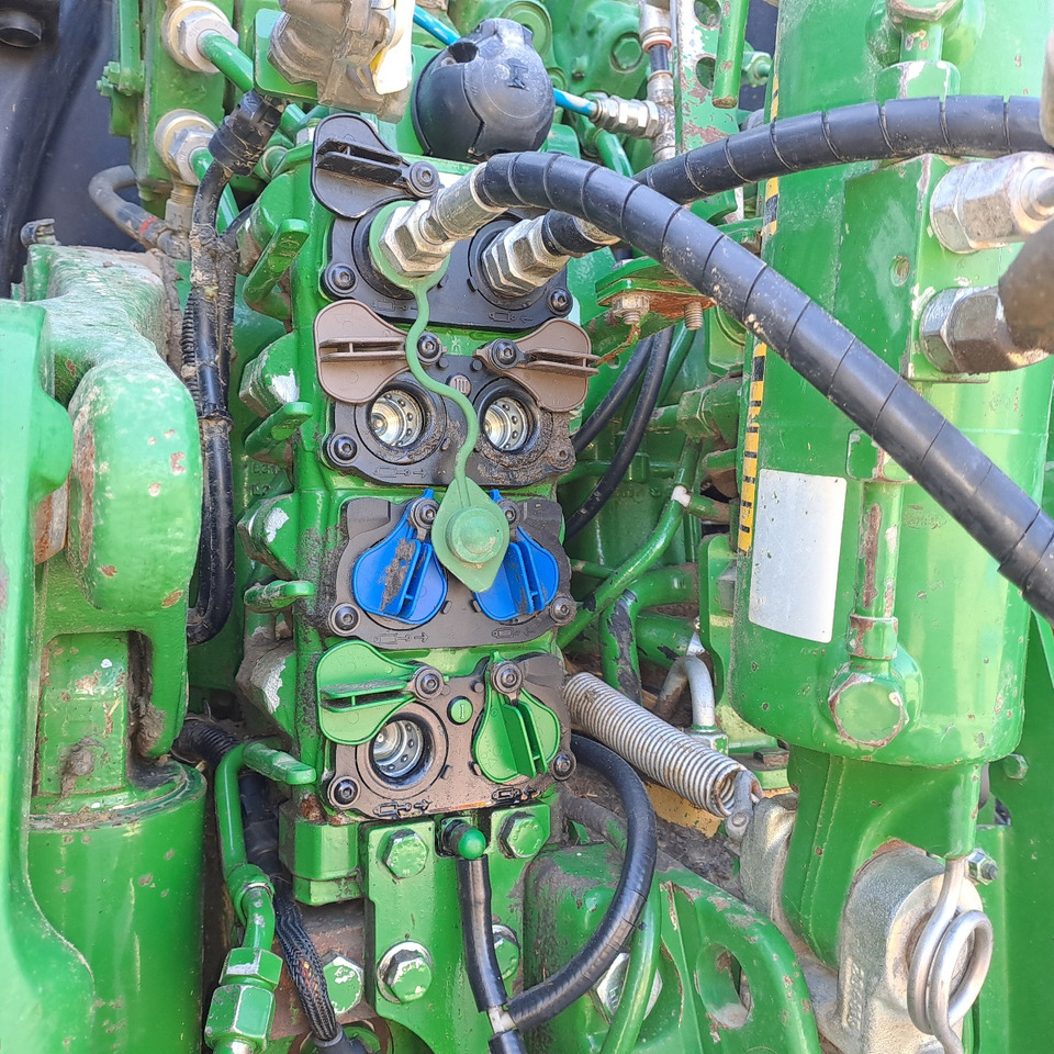 JOHN DEERE 6215R - ASTA AGRIBERTOCCHI - Tractor agricol: Foto 5 JOHN DEERE 6215R - ASTA AGRIBERTOCCHI - Tractor agricol: Foto 5