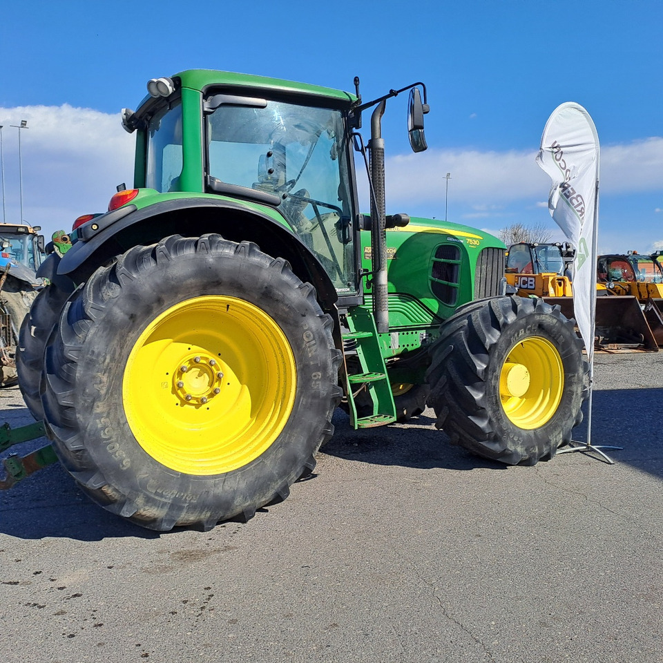 JOHN DEERE 7530 PREMIUM - Tractor agricol: Foto 2 JOHN DEERE 7530 PREMIUM - Tractor agricol: Foto 2