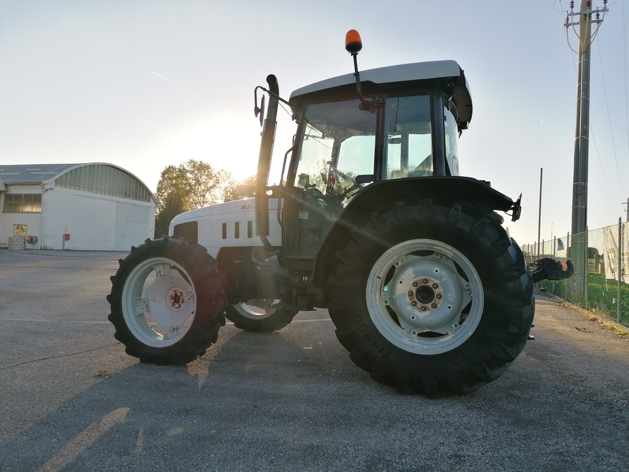 LAMBORGHINI R2.86 - Tractor agricol: Foto 4 LAMBORGHINI R2.86 - Tractor agricol: Foto 4