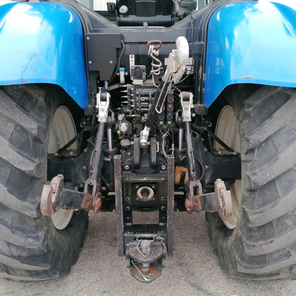 NEW HOLLAND 6090 - Tractor agricol: Foto 4 NEW HOLLAND 6090 - Tractor agricol: Foto 4
