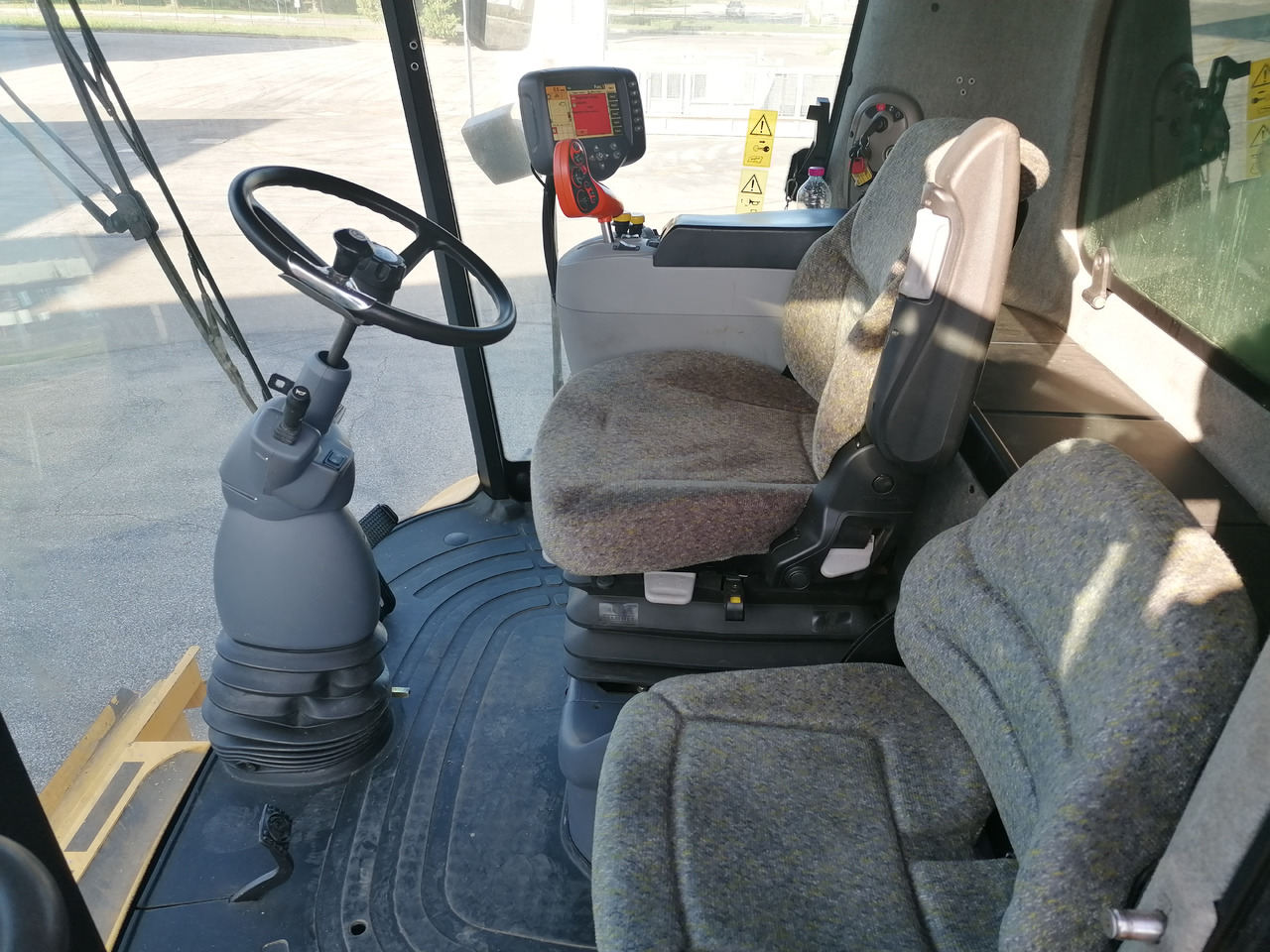 Leasing de NEW HOLLAND CR 9060 NEW HOLLAND CR 9060: Foto 10 Leasing de NEW HOLLAND CR 9060 NEW HOLLAND CR 9060: Foto 10