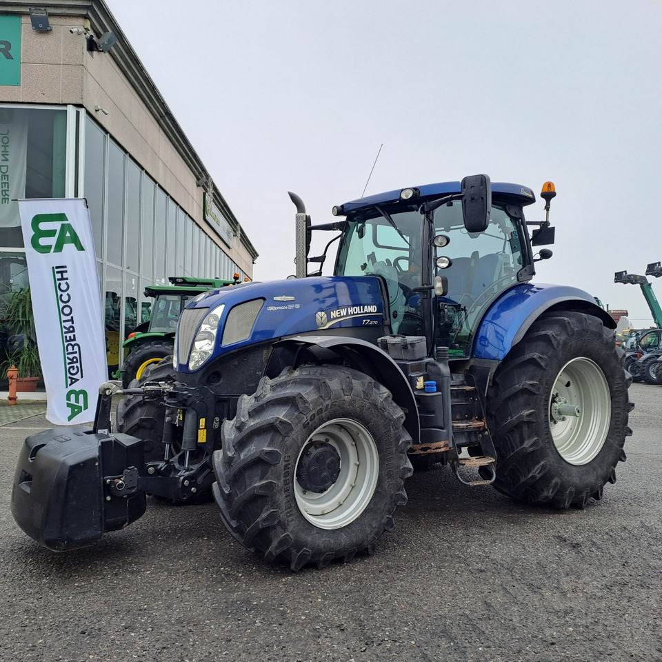 NEW HOLLAND T7.270 BLUEPOWER - Tractor agricol: Foto 1 NEW HOLLAND T7.270 BLUEPOWER - Tractor agricol: Foto 1