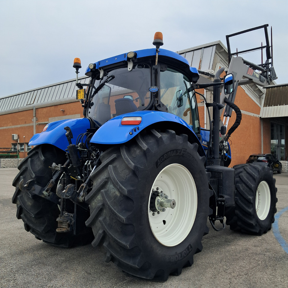 NEW HOLLAND T7 270 - Tractor agricol: Foto 5 NEW HOLLAND T7 270 - Tractor agricol: Foto 5