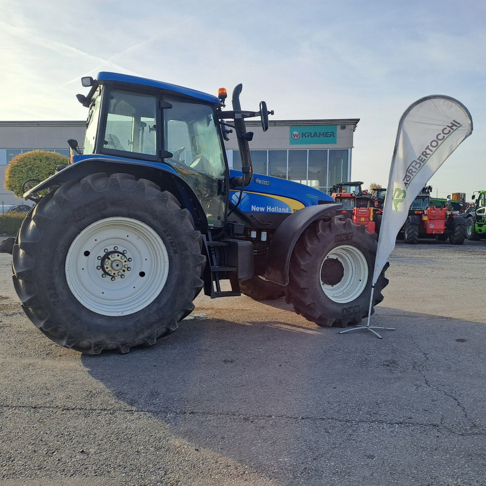 NEW HOLLAND TM 190 - Tractor agricol: Foto 4 NEW HOLLAND TM 190 - Tractor agricol: Foto 4