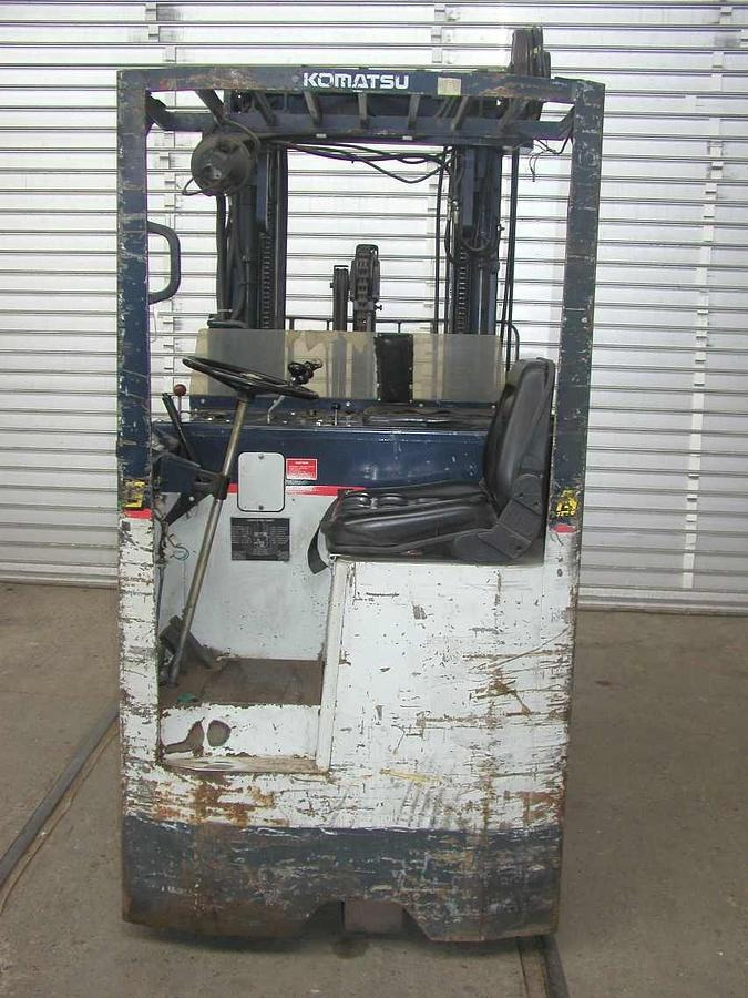 Gabelstapler KLOZ-KOMATSU - Stivuitor cu catarg retractabil: Foto 3 Gabelstapler KLOZ-KOMATSU - Stivuitor cu catarg retractabil: Foto 3