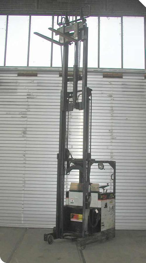 Gabelstapler KLOZ-KOMATSU - Stivuitor cu catarg retractabil: Foto 4 Gabelstapler KLOZ-KOMATSU - Stivuitor cu catarg retractabil: Foto 4