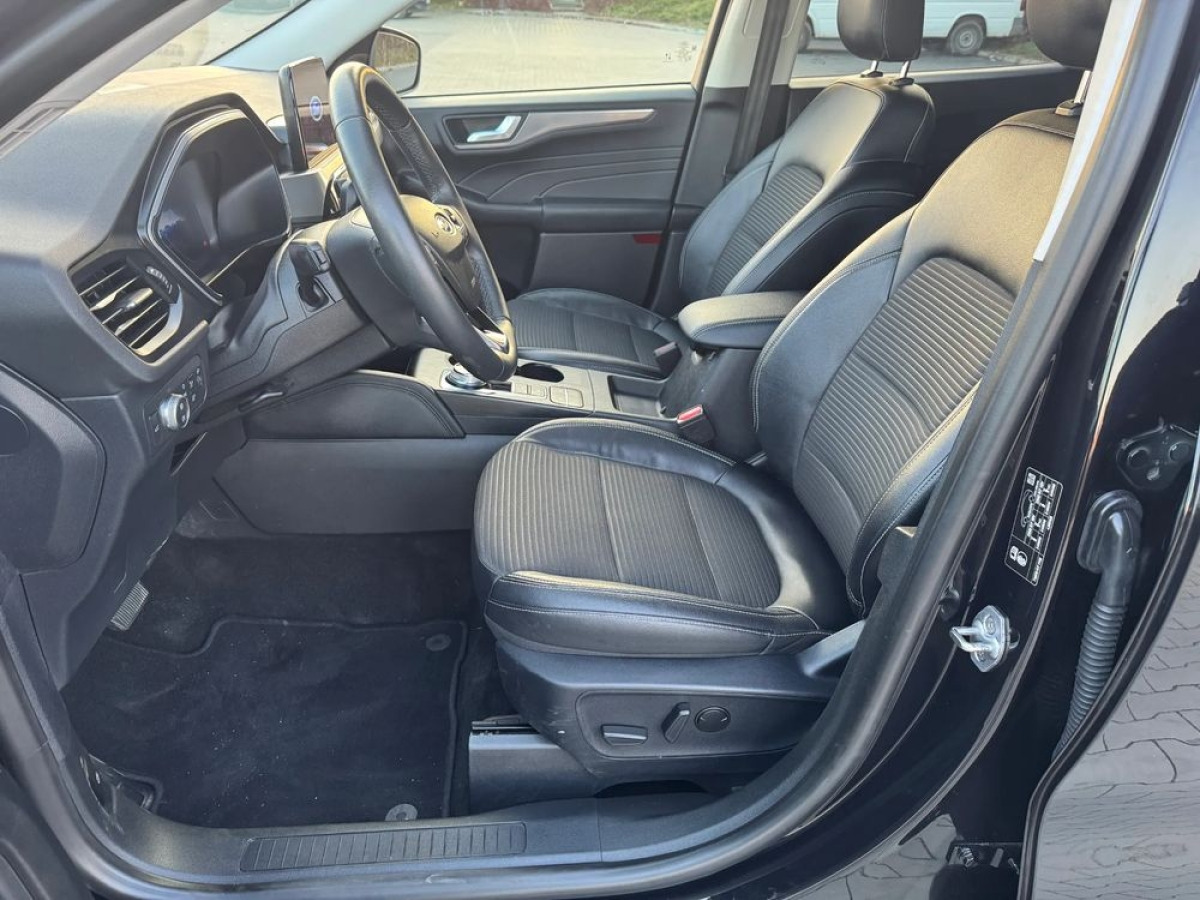 Ford Kuga Ford 2.0 EcoBlue AWD Titanium X Kamery - SUV: Foto 5 Ford Kuga Ford 2.0 EcoBlue AWD Titanium X Kamery - SUV: Foto 5
