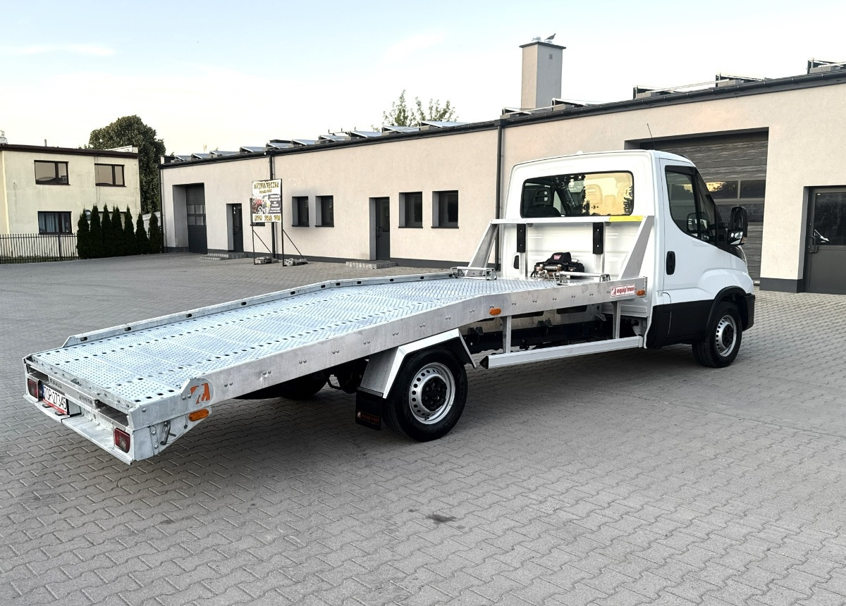 Iveco Daily 3.0 160KM Rok 2022 55 tys km przebiegu AUTOLAWETA Najazd laweta - Camion transport auto: Foto 3 Iveco Daily 3.0 160KM Rok 2022 55 tys km przebiegu AUTOLAWETA Najazd laweta - Camion transport auto: Foto 3