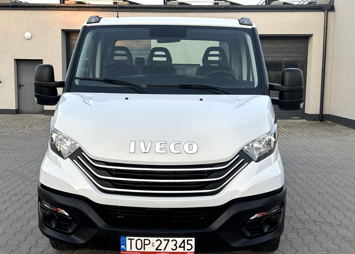 Camion transport auto Iveco Daily 3.0 160KM Rok 2022 55 tys km przebiegu AUTOLAWETA Najazd laweta: Foto 13 Camion transport auto Iveco Daily 3.0 160KM Rok 2022 55 tys km przebiegu AUTOLAWETA Najazd laweta: Foto 13