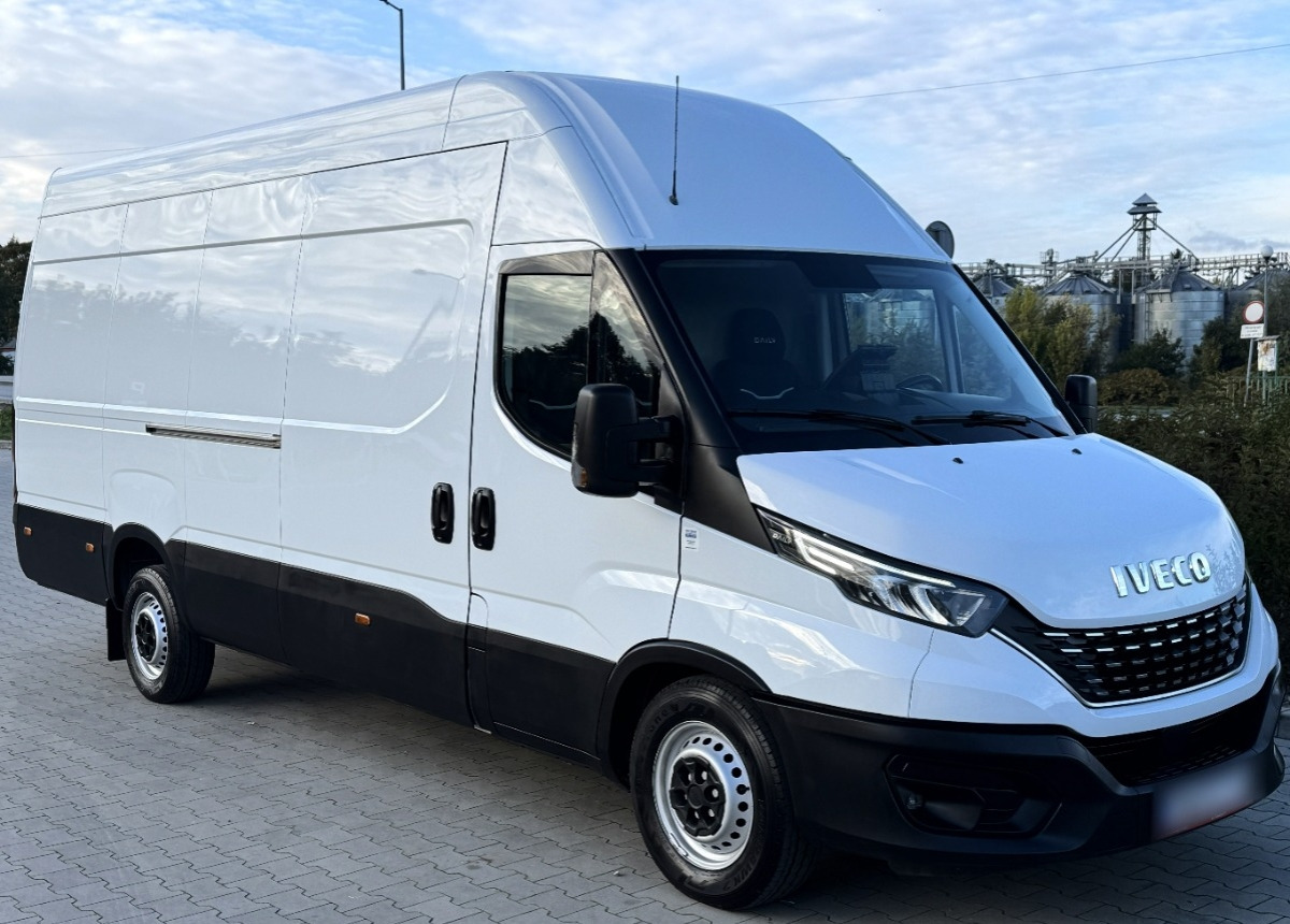 Iveco Daily L4H3 3.0 180KM Hi-matic LED KAMERA Bezwypadkowy Salon PL FV23 - Dubă: Foto 3 Iveco Daily L4H3 3.0 180KM Hi-matic LED KAMERA Bezwypadkowy Salon PL FV23 - Dubă: Foto 3