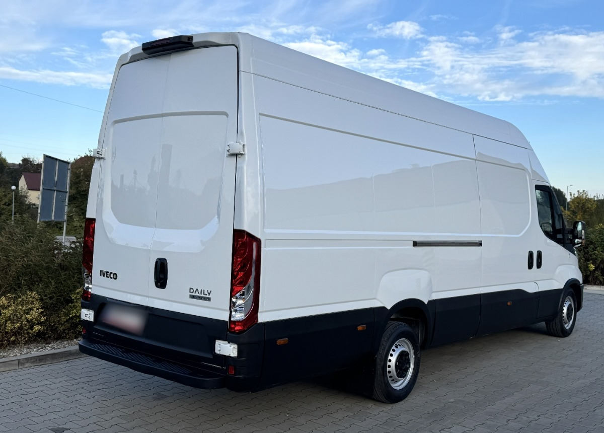 Iveco Daily L4H3 3.0 180KM Hi-matic LED KAMERA Bezwypadkowy Salon PL FV23 - Dubă: Foto 4 Iveco Daily L4H3 3.0 180KM Hi-matic LED KAMERA Bezwypadkowy Salon PL FV23 - Dubă: Foto 4