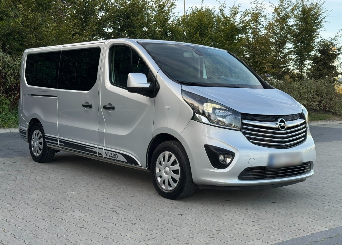 Opel Vivaro 1.6 DCI 145KM 9 osobowy Nawiewy góra dół DOINWESTOWANY Super stan - Mașină break: Foto 2 Opel Vivaro 1.6 DCI 145KM 9 osobowy Nawiewy góra dół DOINWESTOWANY Super stan - Mașină break: Foto 2