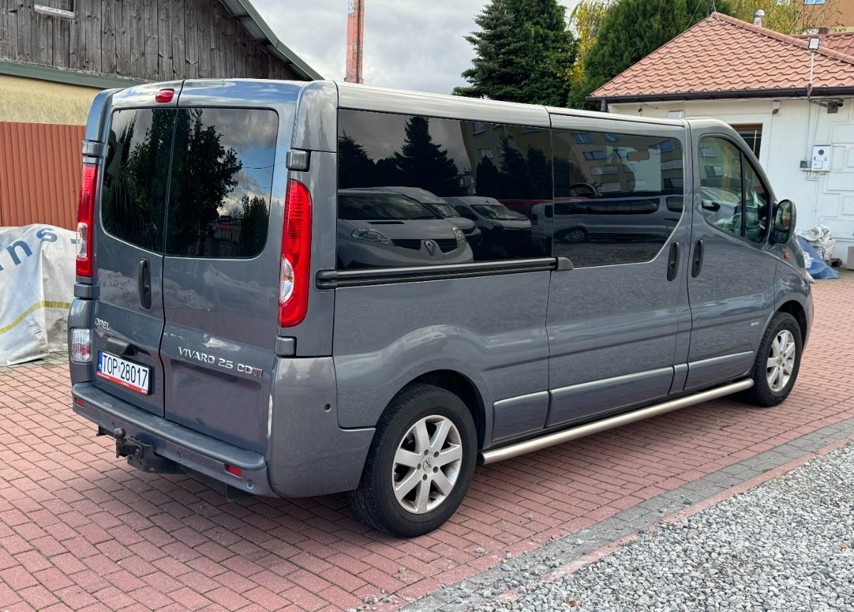 Opel Vivaro LONG 2.5 150KM Brygadówka Brygada Bezwypadkowy Super Stan FV23 - Autoutilitară cabină dublă: Foto 3 Opel Vivaro LONG 2.5 150KM Brygadówka Brygada Bezwypadkowy Super Stan FV23 - Autoutilitară cabină dublă: Foto 3