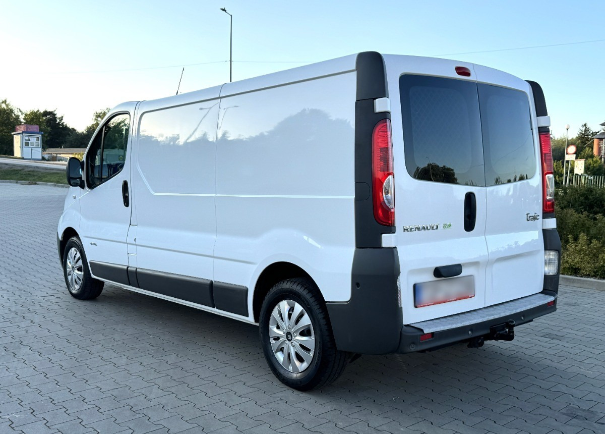 Renault Trafic 2.0 DCI 115KM LONG 2012 Rok Klimatyzacja Nawigacja BEZWYPADKOWY - Dubă: Foto 2 Renault Trafic 2.0 DCI 115KM LONG 2012 Rok Klimatyzacja Nawigacja BEZWYPADKOWY - Dubă: Foto 2