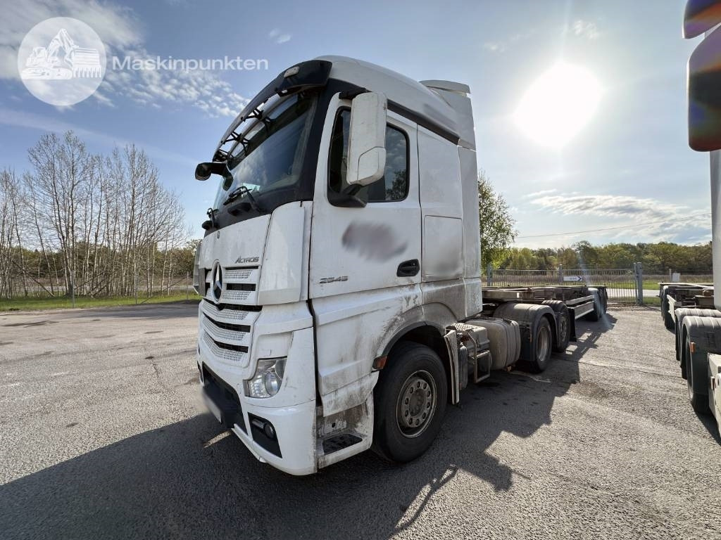 Mercedes-Benz Actros 2545 - Cap tractor: Foto 2 Mercedes-Benz Actros 2545 - Cap tractor: Foto 2