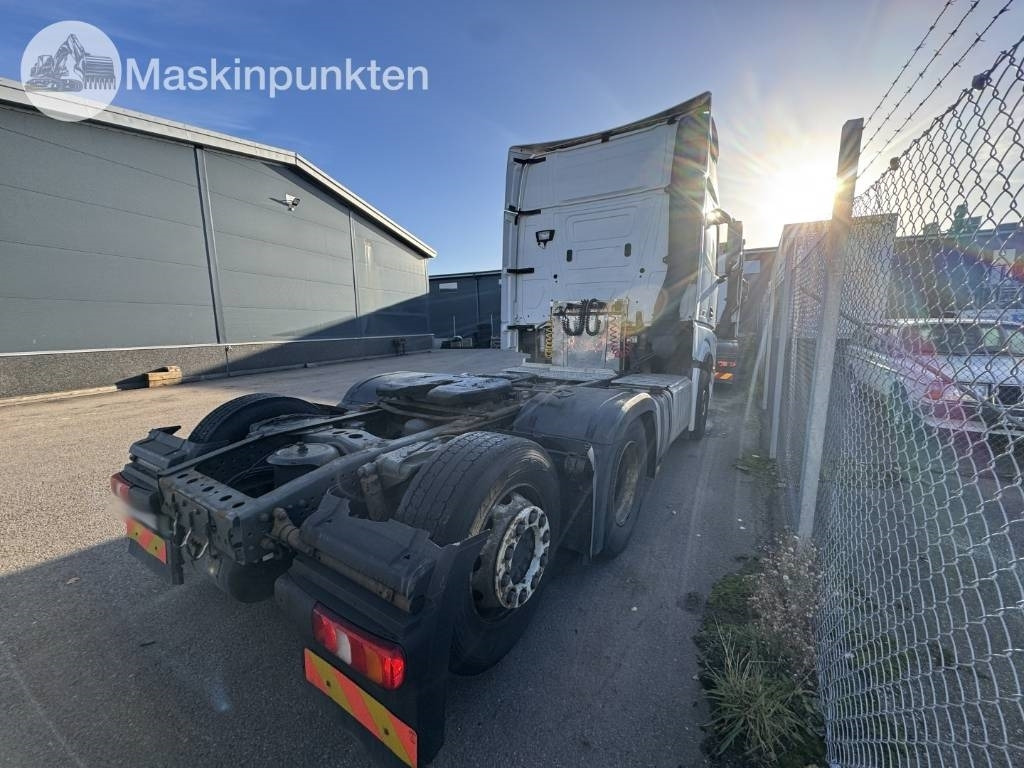 Mercedes-Benz Actros 963-4-C - Cap tractor: Foto 3 Mercedes-Benz Actros 963-4-C - Cap tractor: Foto 3