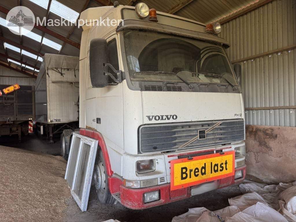 Volvo FH 12 - Cap tractor: Foto 2 Volvo FH 12 - Cap tractor: Foto 2
