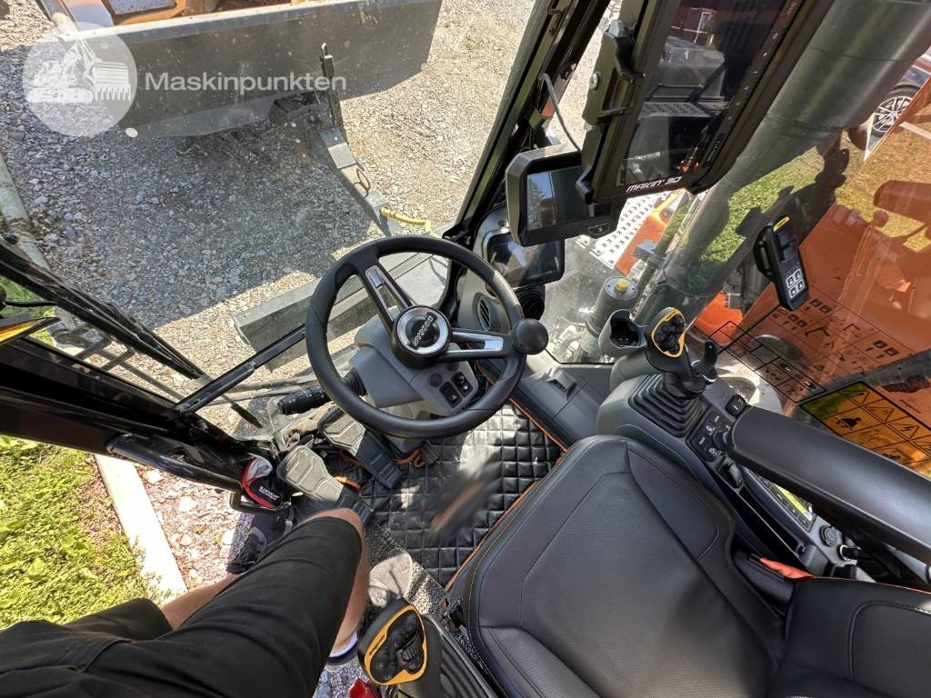 Excavator pe roţi Develon DX 170 W-7: Foto 17