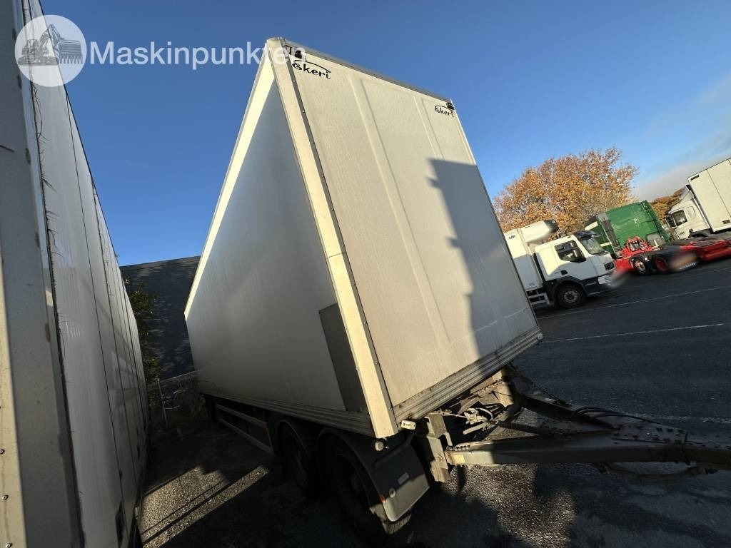 Ekeri L/L-4 Skåpsläp med öppningsbar sida - Remorcă furgon: Foto 3 Ekeri L/L-4 Skåpsläp med öppningsbar sida - Remorcă furgon: Foto 3