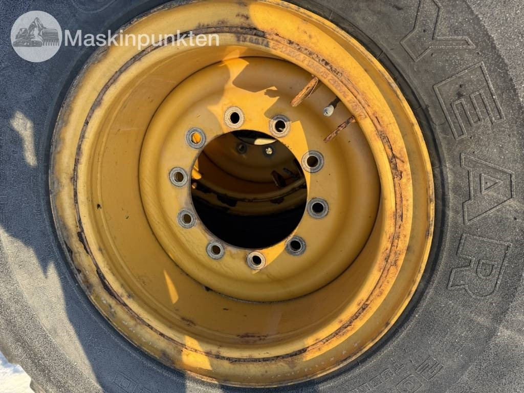 Goodyear GP-40 Däck med fälg till hjullastare - Anvelopă pentru Utilaje constructii: Foto 5 Goodyear GP-40 Däck med fälg till hjullastare - Anvelopă pentru Utilaje constructii: Foto 5