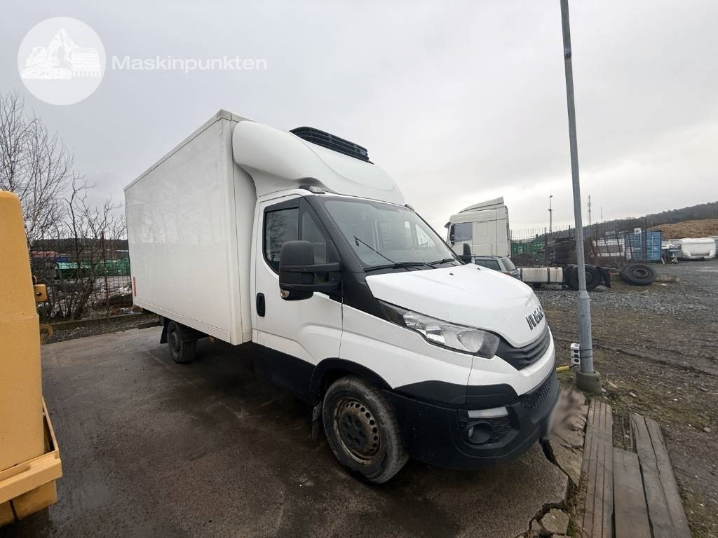 Iveco Daily 35 S16 - Autoutilitară frigorifica: Foto 3 Iveco Daily 35 S16 - Autoutilitară frigorifica: Foto 3