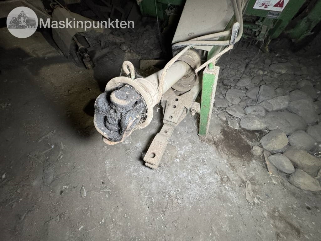 John Deere 545 - Presă baloţi rotunzi: Foto 4 John Deere 545 - Presă baloţi rotunzi: Foto 4