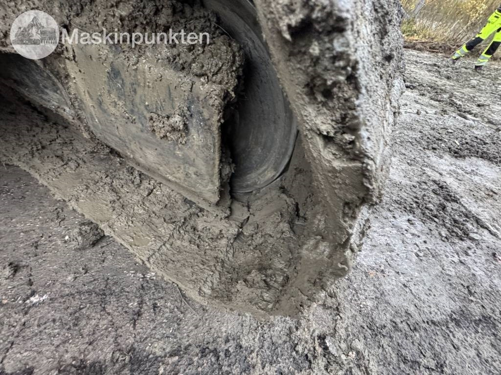 Excavator pe şenile Komatsu PC 210 LC-11E0: Foto 15 Excavator pe şenile Komatsu PC 210 LC-11E0: Foto 15