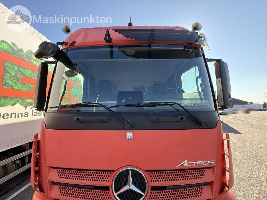 Camion frigider Mercedes-Benz Actros 2551: Foto 13 Camion frigider Mercedes-Benz Actros 2551: Foto 13