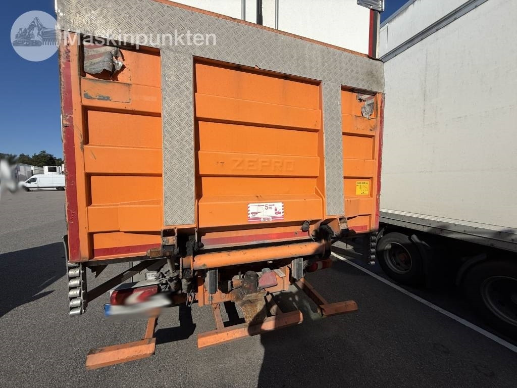 Camion frigider Mercedes-Benz Actros 2551: Foto 28 Camion frigider Mercedes-Benz Actros 2551: Foto 28