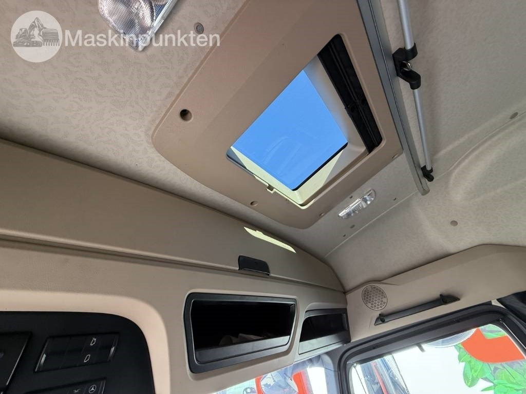 Camion frigider Mercedes-Benz Actros 2551: Foto 44 Camion frigider Mercedes-Benz Actros 2551: Foto 44