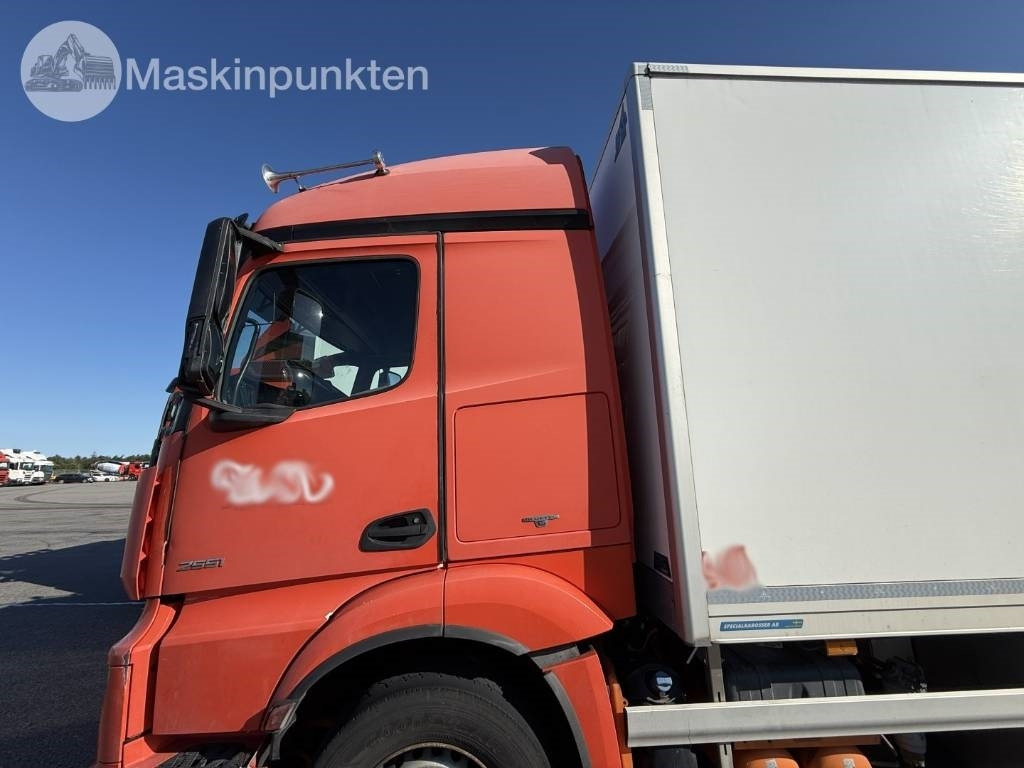 Camion frigider Mercedes-Benz Actros 2551: Foto 9 Camion frigider Mercedes-Benz Actros 2551: Foto 9