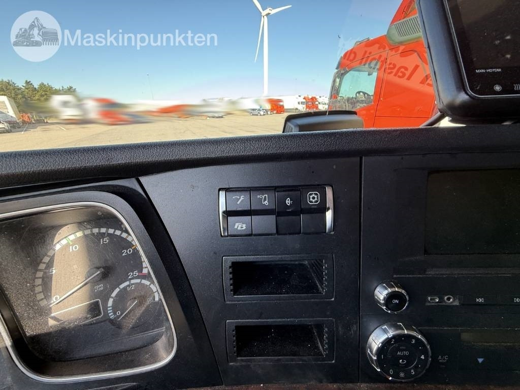 Camion frigider Mercedes-Benz Actros 2551: Foto 41 Camion frigider Mercedes-Benz Actros 2551: Foto 41