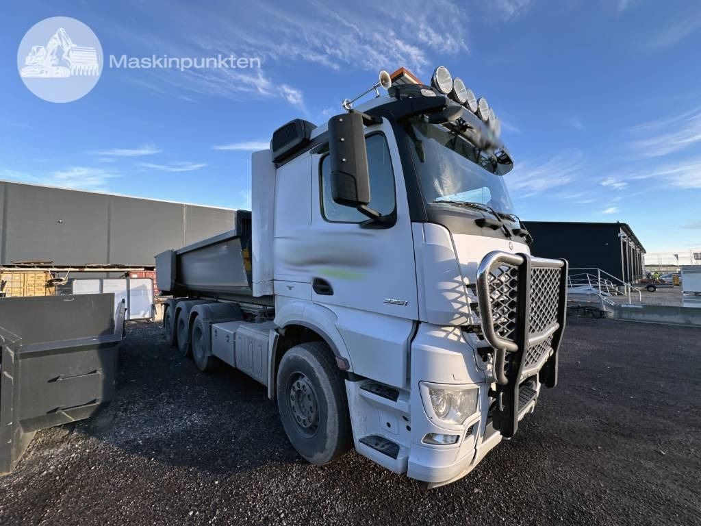 Mercedes-Benz Arocs 3251 - Camion cu cârlig: Foto 3 Mercedes-Benz Arocs 3251 - Camion cu cârlig: Foto 3