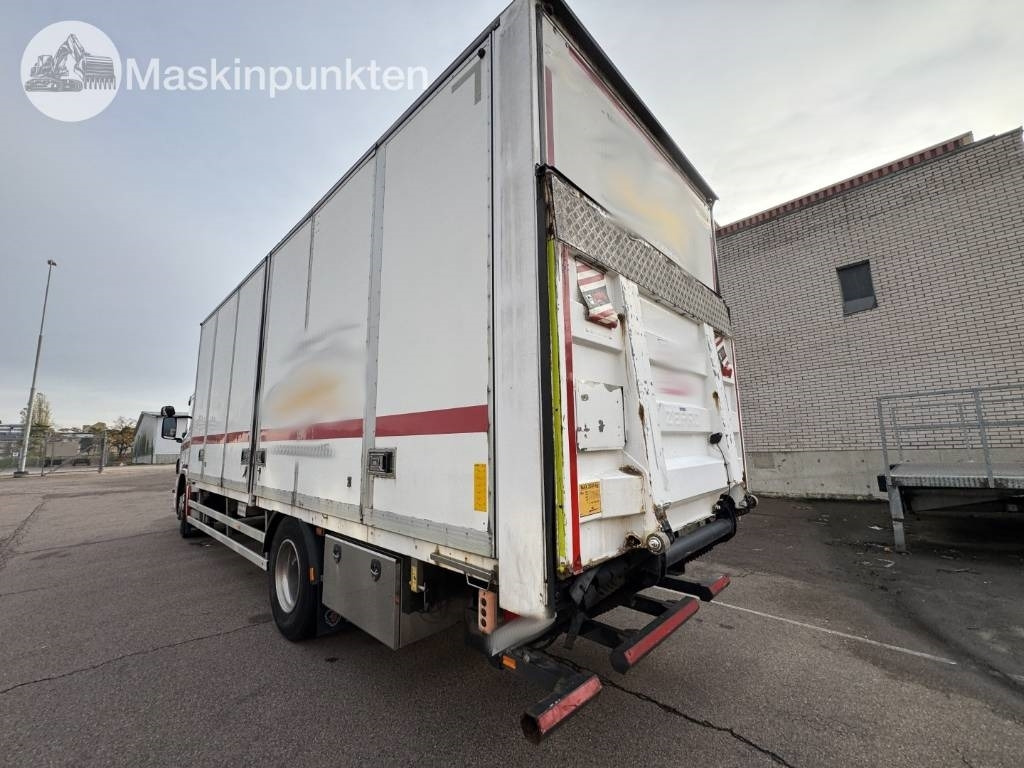 Scania P 320 - Camion furgon: Foto 2 Scania P 320 - Camion furgon: Foto 2