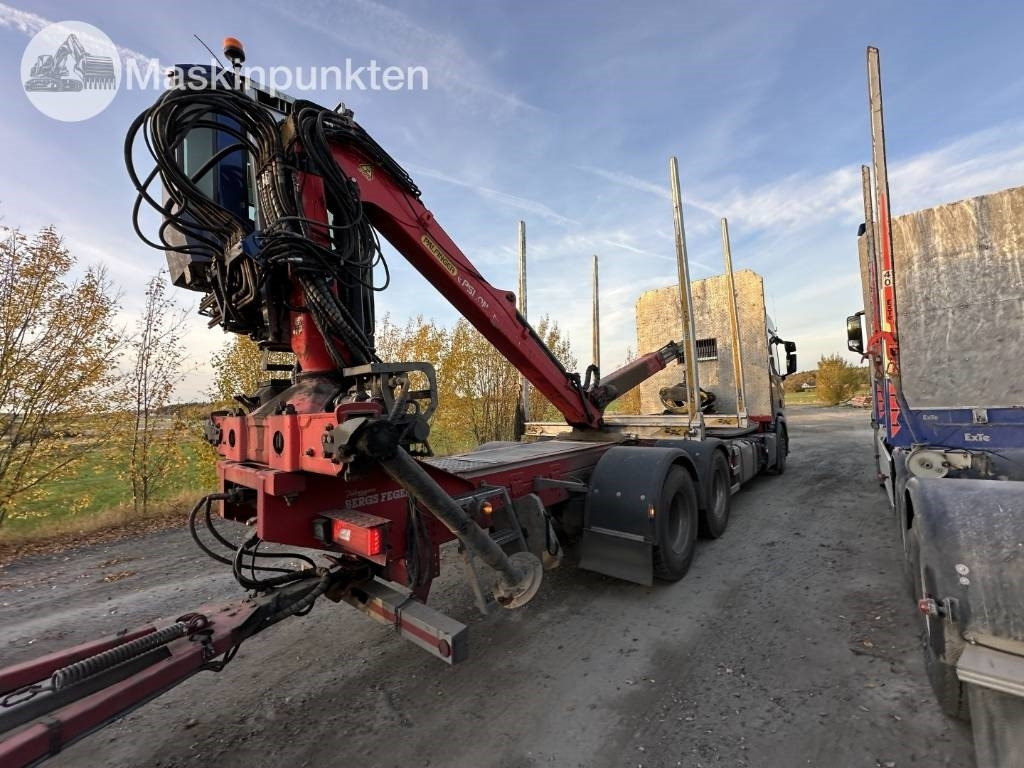 Scania R 580 timmerbil med kran - Camion forestier: Foto 4 Scania R 580 timmerbil med kran - Camion forestier: Foto 4