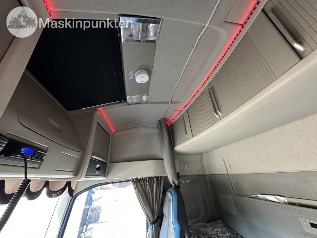 Camion platformă, Camion cu macara Volvo FH 16 750: Foto 18