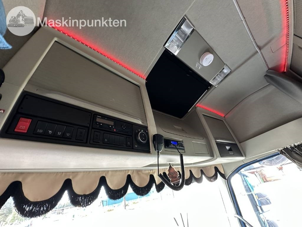 Camion platformă, Camion cu macara Volvo FH 16 750: Foto 19