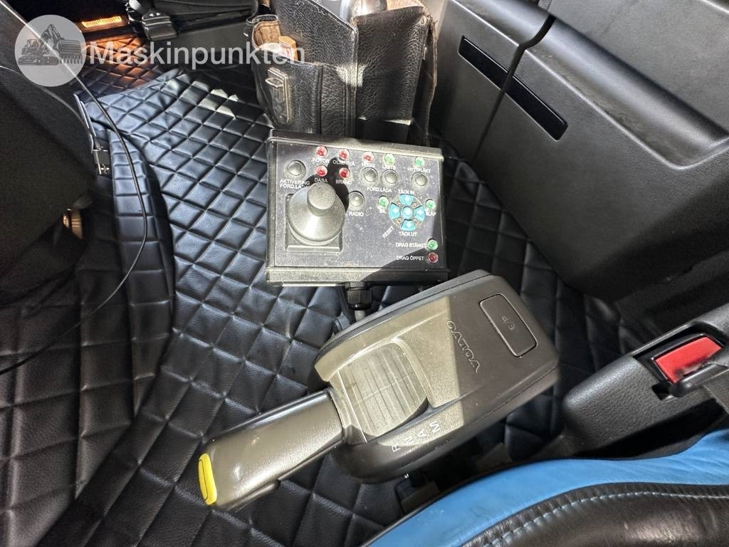 Camion platformă, Camion cu macara Volvo FH 16 750: Foto 21