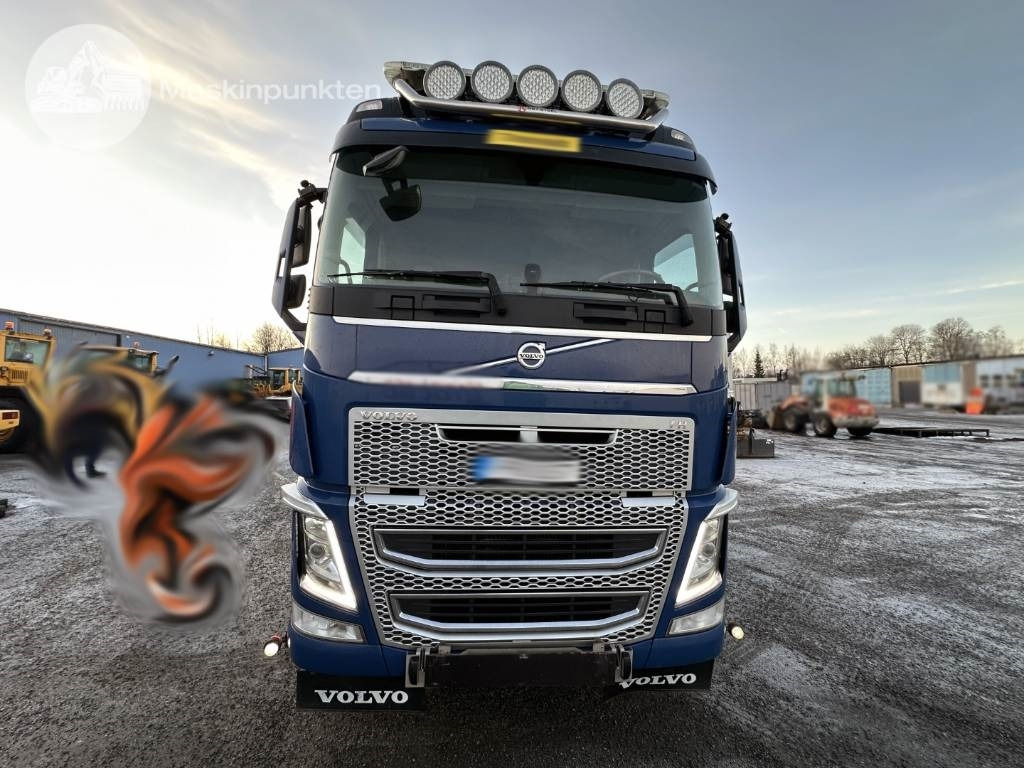 Volvo FH 540 - Camion cu macara: Foto 5 Volvo FH 540 - Camion cu macara: Foto 5