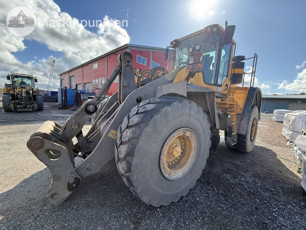 Volvo L 180 F - Încărcător frontal pe pneuri: Foto 1 Volvo L 180 F - Încărcător frontal pe pneuri: Foto 1