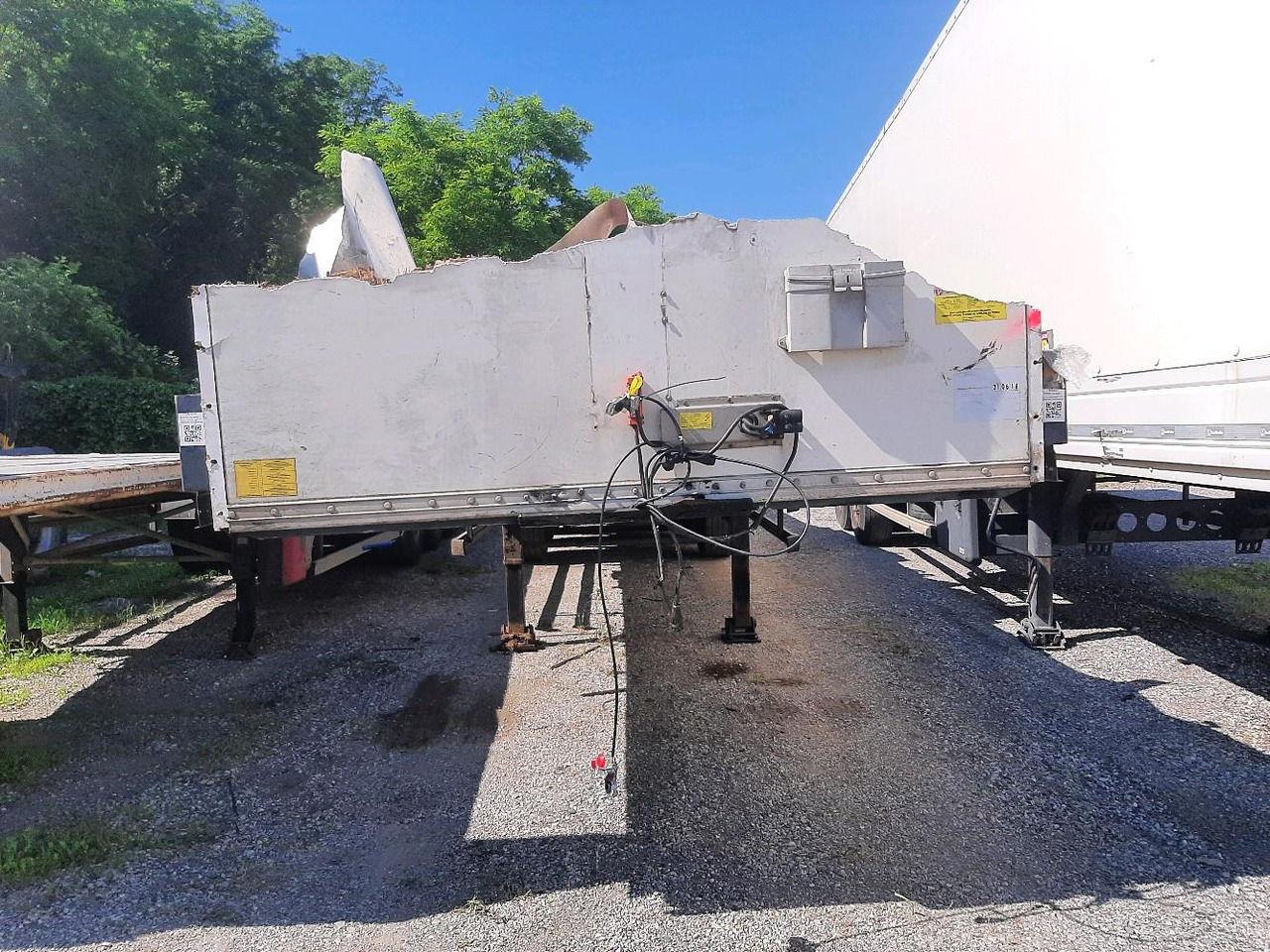 FRUEHAUF 3 ESSIEUX R580 - Semiremorcă platformă: Foto 2 FRUEHAUF 3 ESSIEUX R580 - Semiremorcă platformă: Foto 2
