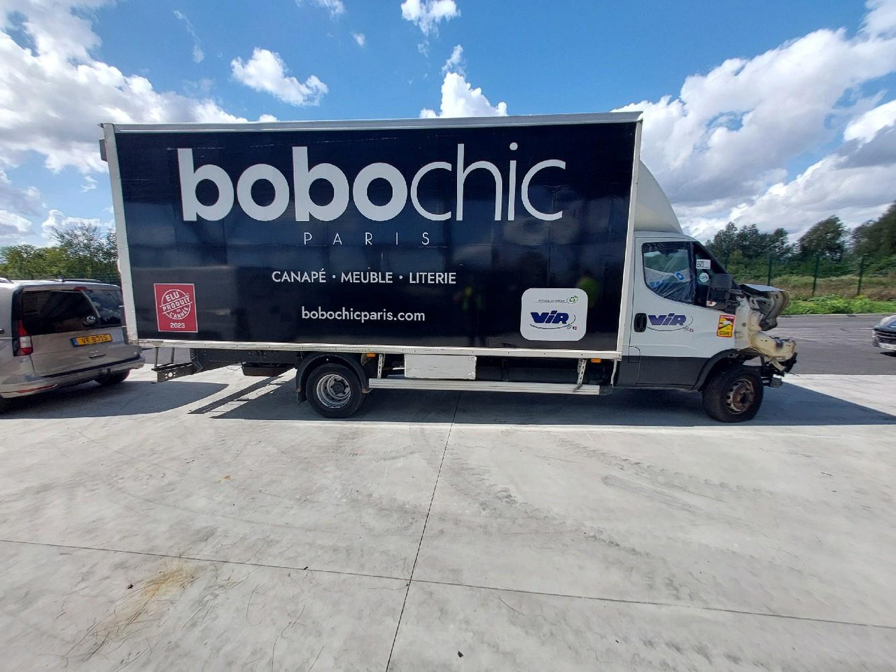 IVECO PORTEUR 65C14N - Autoutilitară box: Foto 3 IVECO PORTEUR 65C14N - Autoutilitară box: Foto 3