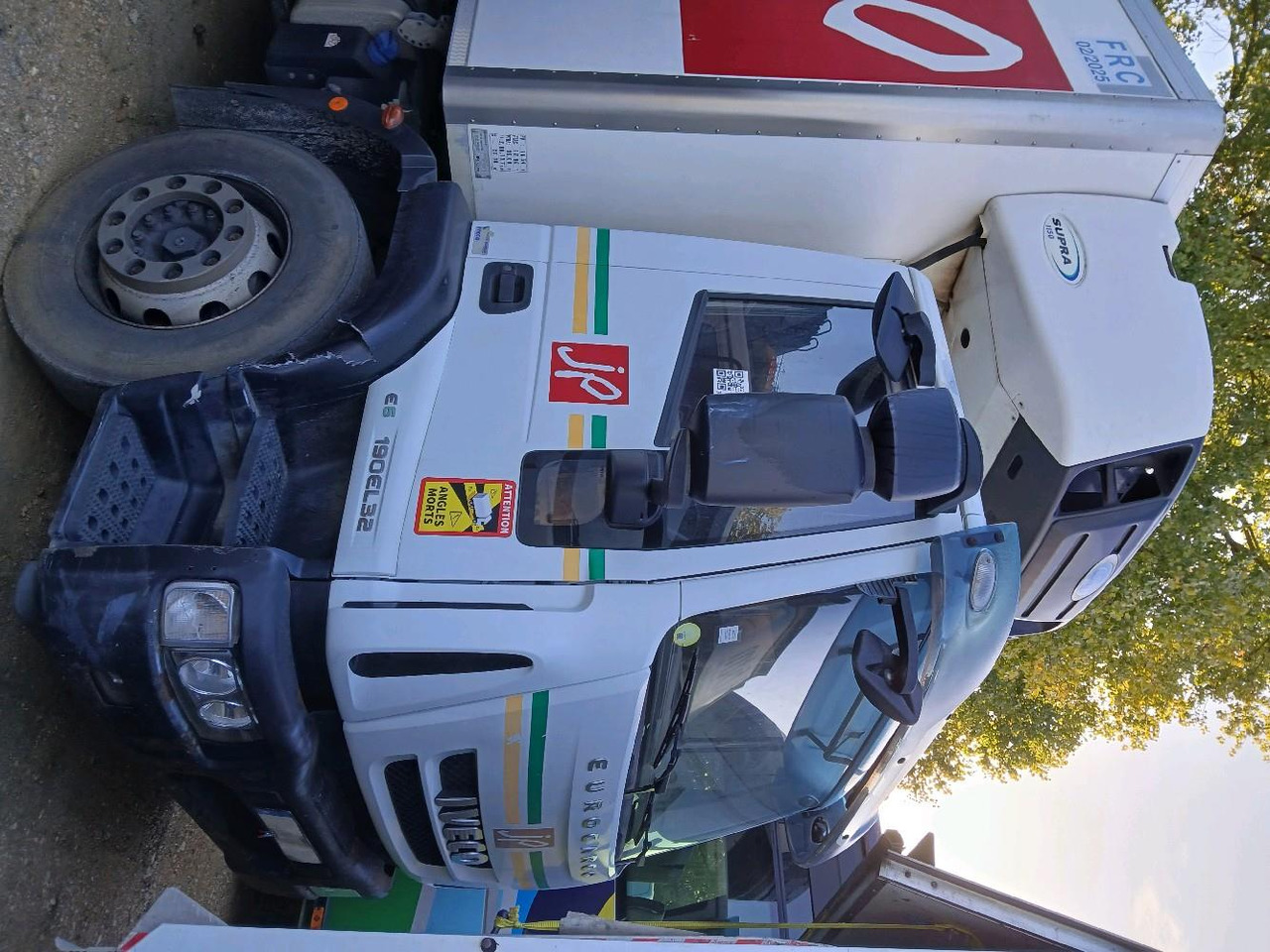 IVECO PORTEUR FRIGO 190E32 - Camion frigider: Foto 1 IVECO PORTEUR FRIGO 190E32 - Camion frigider: Foto 1